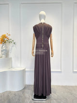 2025 New Brown Coffee Sleeveless Pleat Slit Hem Maxi Dress for Women Elegant