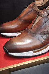 BLLIYOSS 1895 Men Shoes 2025 new Calf leather stitching high quality Three dimensional relief sculpture Embossed badge pattern