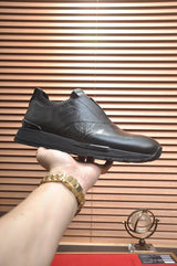 BLLIYOSS 1895 Men Shoes 2025 new Calf leather stitching high quality Three dimensional relief sculpture Embossed badge pattern