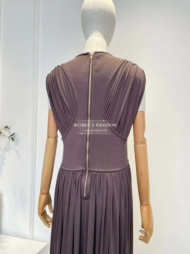 2025 New Brown Coffee Sleeveless Pleat Slit Hem Maxi Dress for Women Elegant