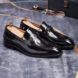 2026 new fashionable black men's social shoes, casual sparkling leather loafers, men's slippers, pointed formal shoes